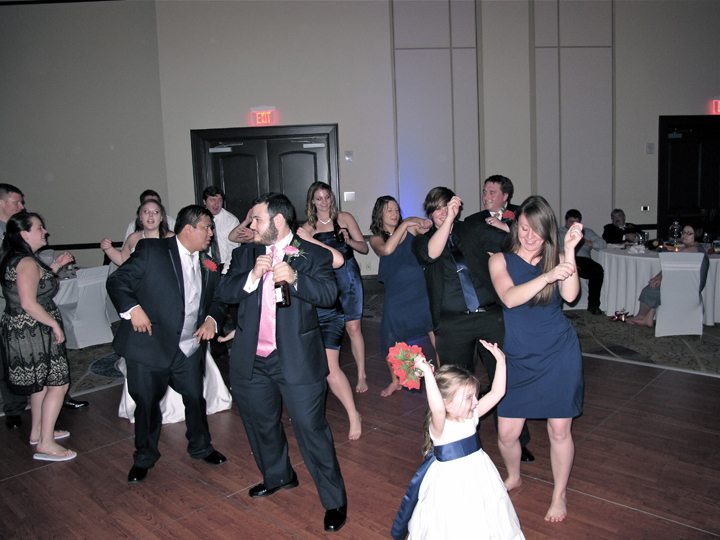 wyndham-grand-bonnet-creek-wedding-dancing