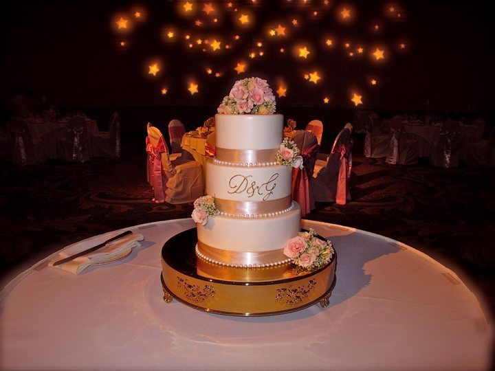 grand-floridian-disney-wedding-cake