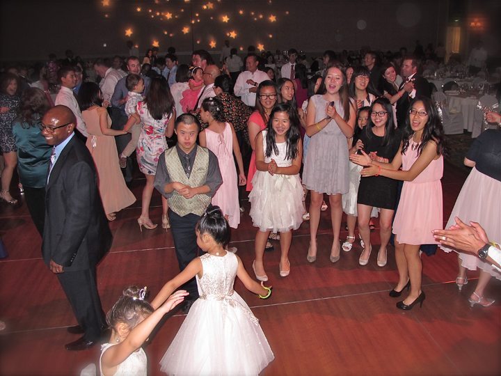 grand-floridian-disney-wedding-kids-dancing