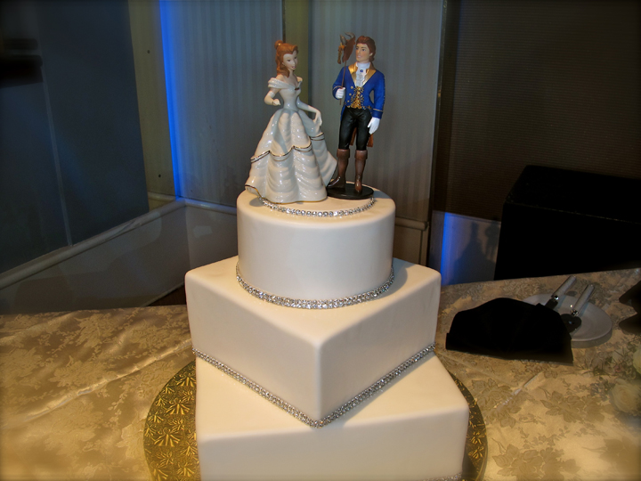 disney-world-atlantic-dance-hall-wedding-cake