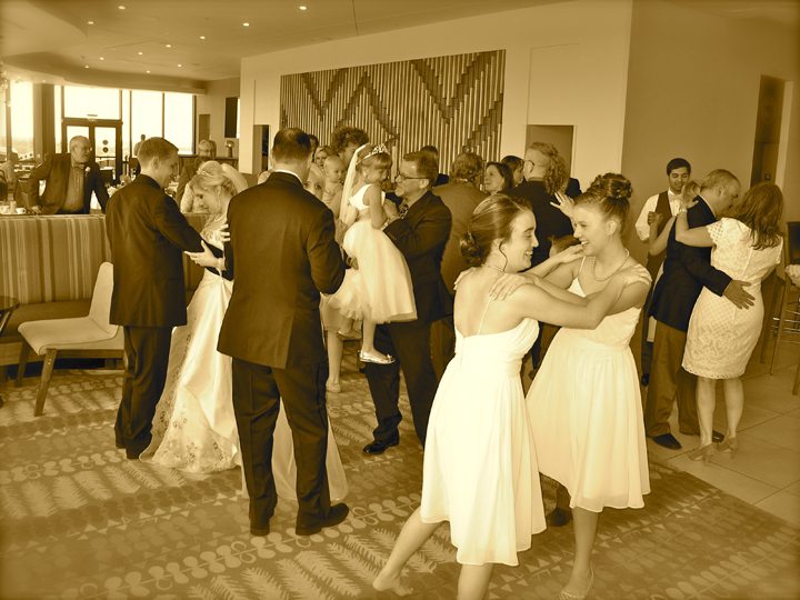 disneys-contemporary-california-grill-wedding-group-dancing