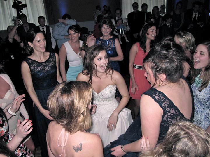 ocala-jumbolair-wedding-brides-dance