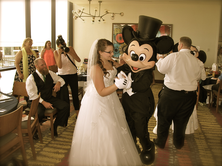disney-conemporary-resort-wedding-mickey-mouse