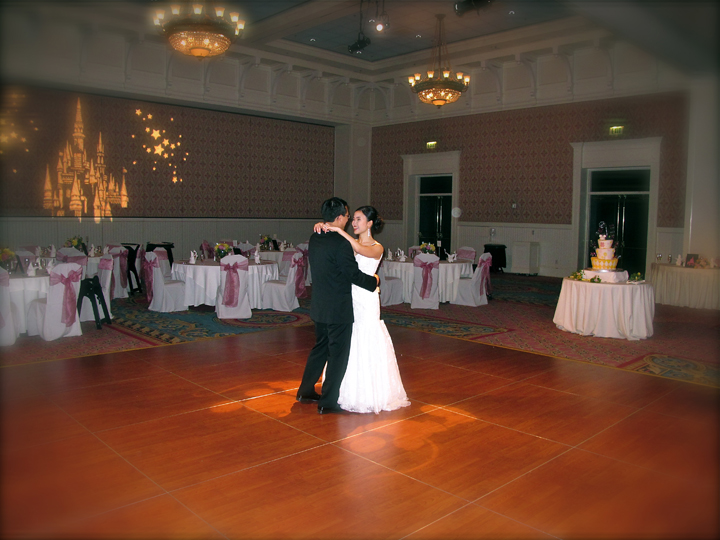disneys-boardwalk-wedding-last-dance