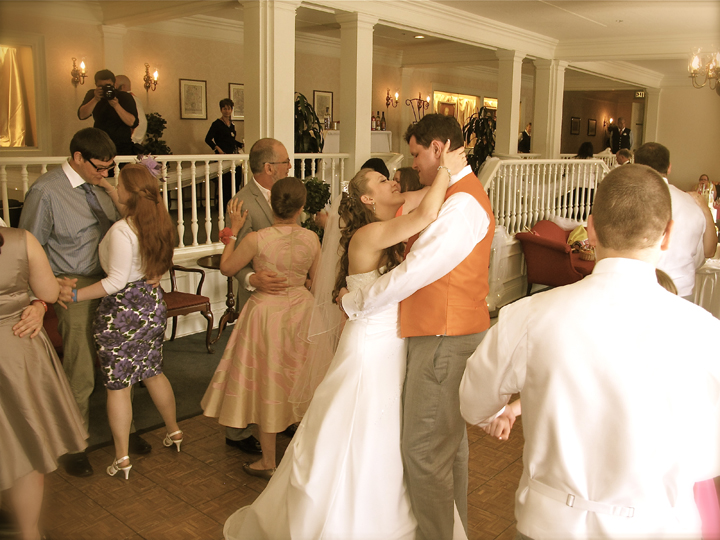 disneys-epcot-american-adventure-parlor-wedding-guests-dancing