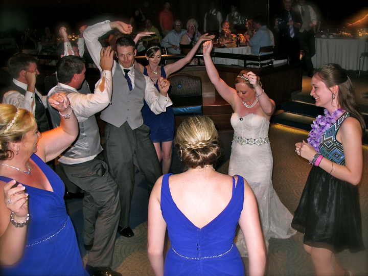 epcot-disney-world-living-seas-wedding-brides-dance