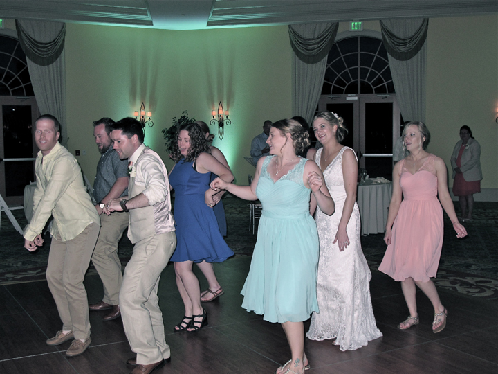 orlando-rosen-shingle-creek-wedding-guests-dancing
