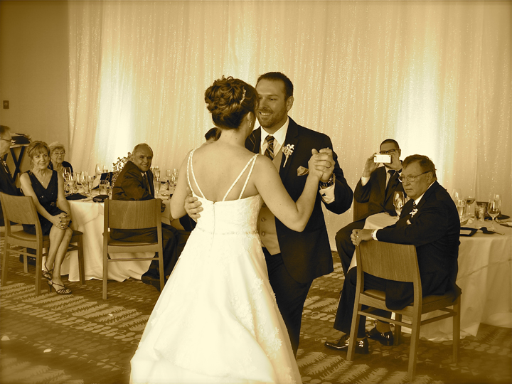 walt-disney-world-contemporary-napa-room-wedding-bride-groom-dance