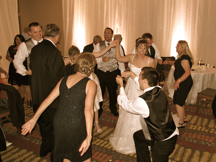 walt-disney-world-contemporary-napa-room-wedding-brides-dance