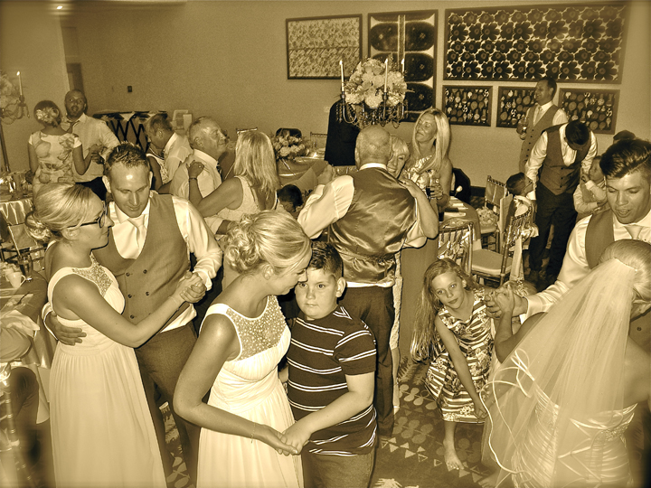 contemporary-resort-napa-room-wedding-group-dance