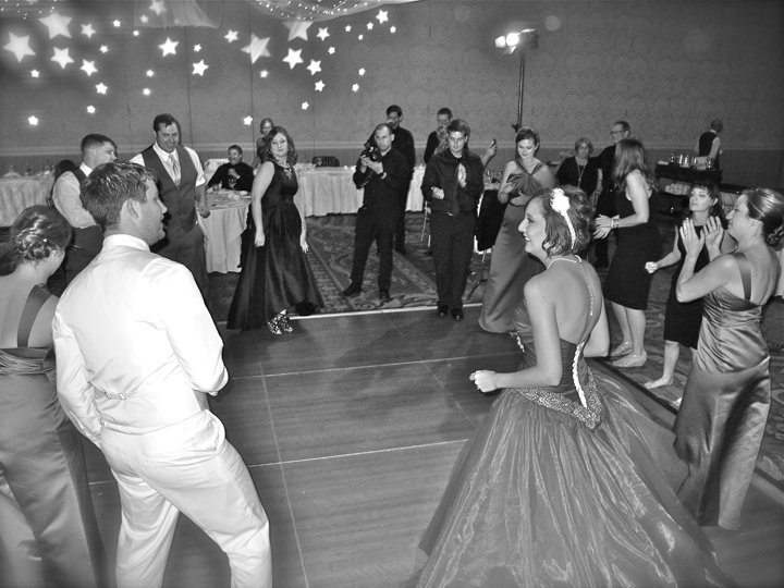 grand-floridian-disney-wedding-group-dance