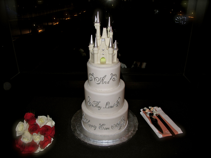 contemporary-resort-napa-room-wedding-castle-cake