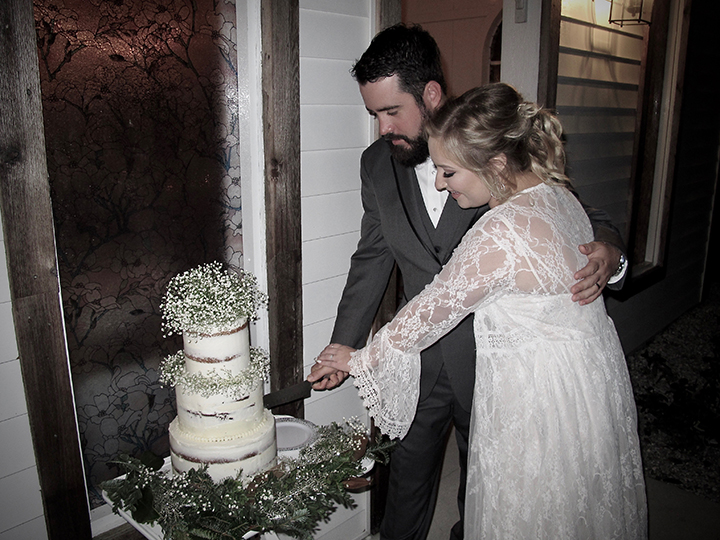 The Cattleya Chapel Weddings Venue in Vero Beach features a great spot for your wedding cake.